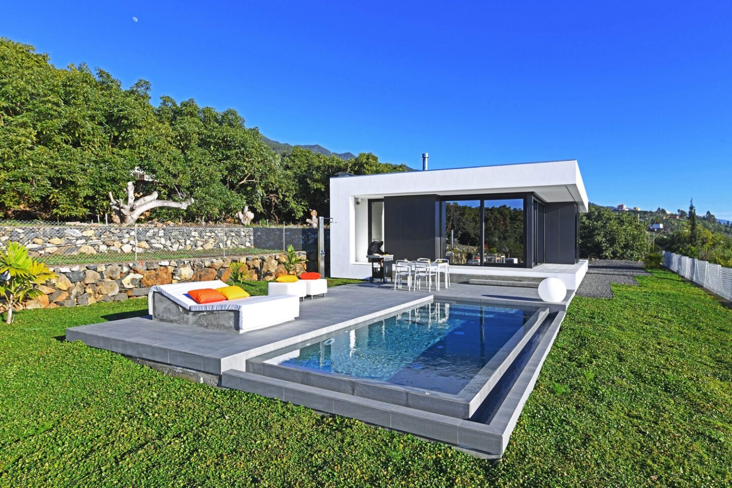 Our best new villas for your summer holidays